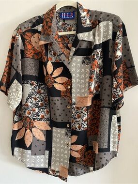 HER Short-Sleeve Patchwork Floral Button-Up Shirt — Black & Rust